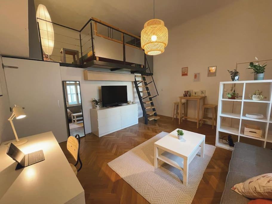 Stefanka Apartment Old Town Μπρατισλάβα Εξωτερικό φωτογραφία
